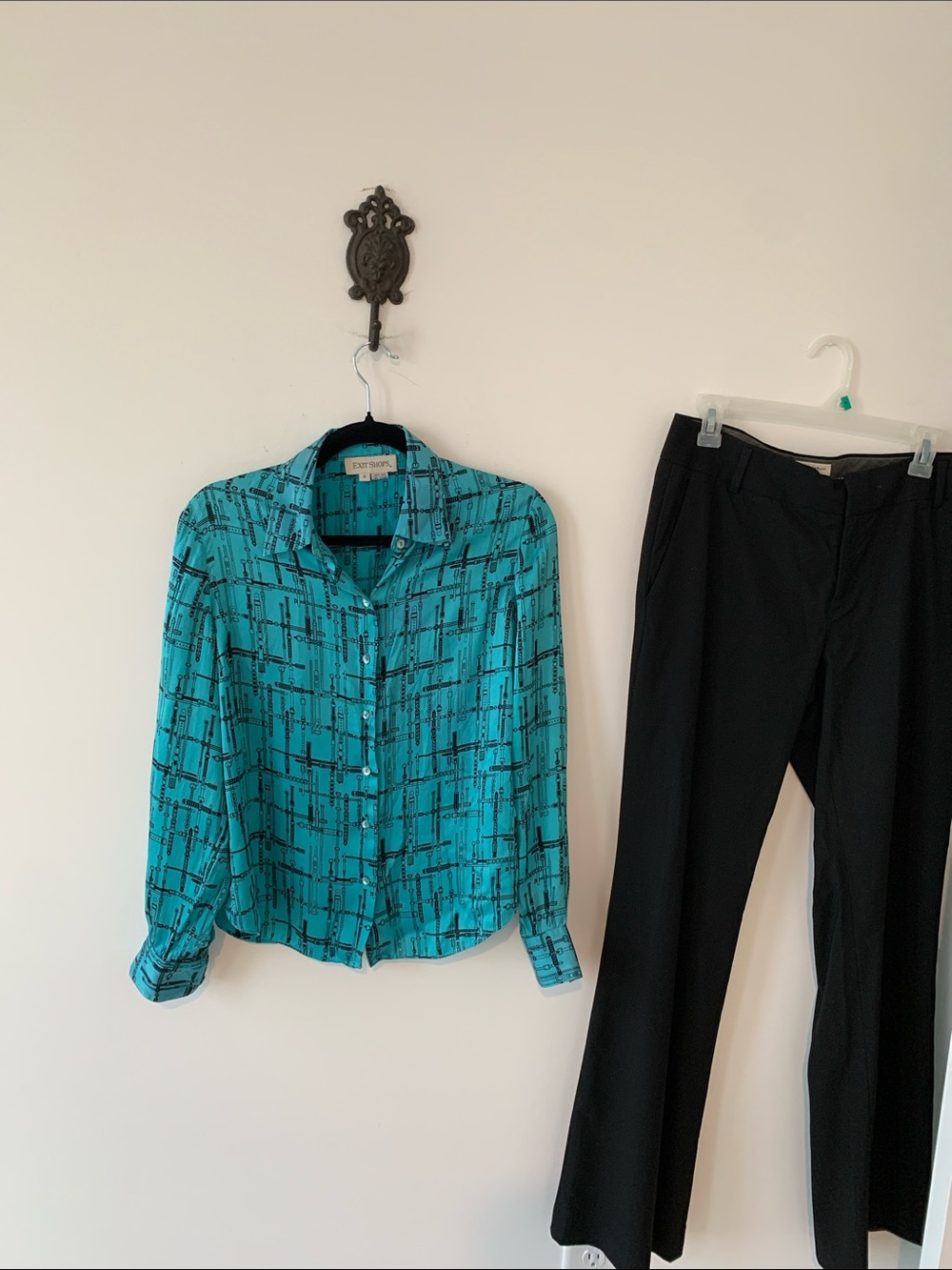 Vintage Exit Shops silk Teal but& bridle blouse and slacks set M&10
